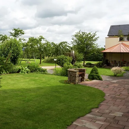 Valley View Chalet In Uxheim Near Forest Dağ evi Blankenheim (North Rhine-Westphalia)